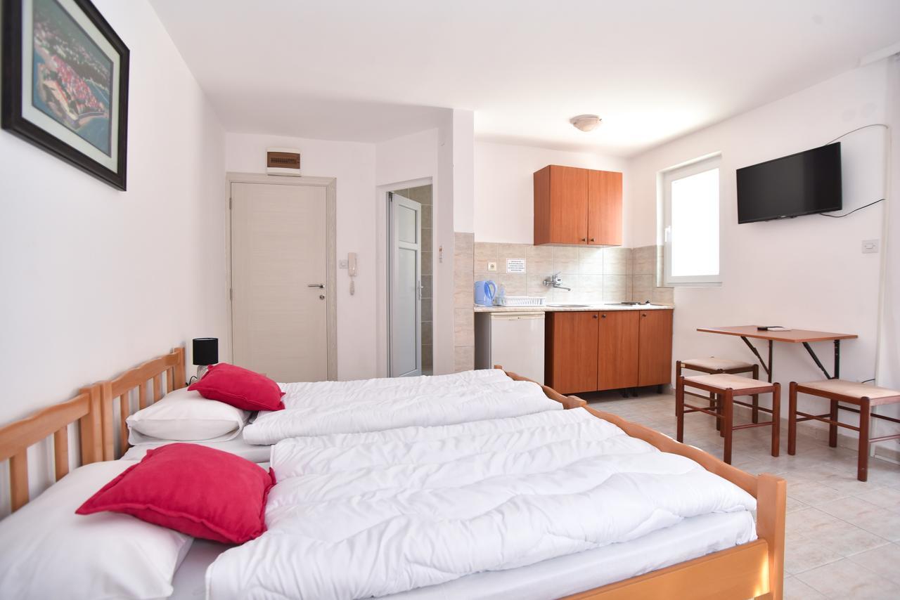 Apartmani Alexandra Budva Bagian luar foto